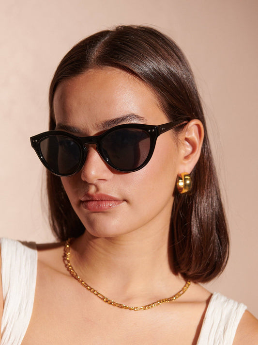 Clinton Circular Sunglasses in Black
