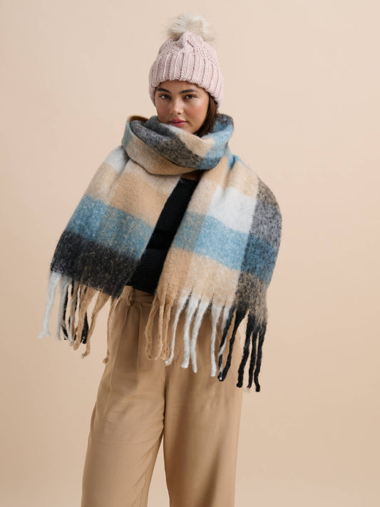 Lindy Checkered Fluffy Scarves