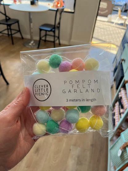 Clever Little Pom Poms